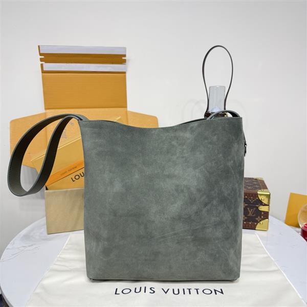 2026120181651480 270